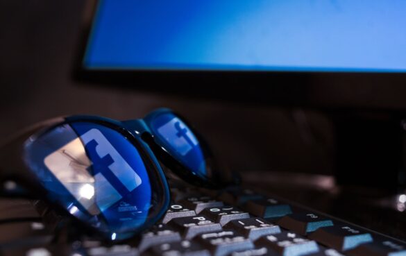 Care sunt avantajele Facebook Ads